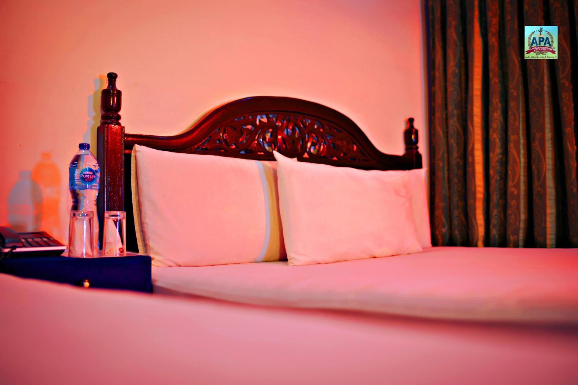 Quick Continental Hotel - Jail Road Lahore Exterior foto